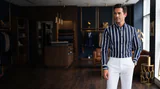 Striped shirt look